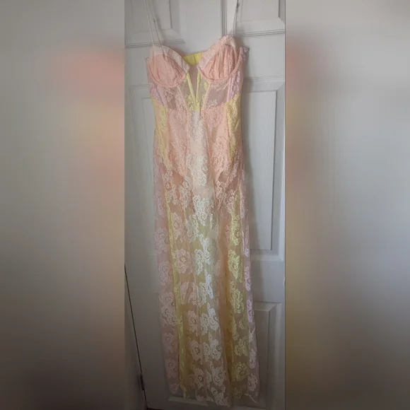 For Love & Lemons Blossom Maxi Dress In Color Multi. Size XS - Picture 4 of 8